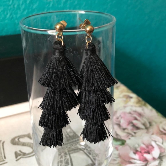 Jewelry - Tassel earrings